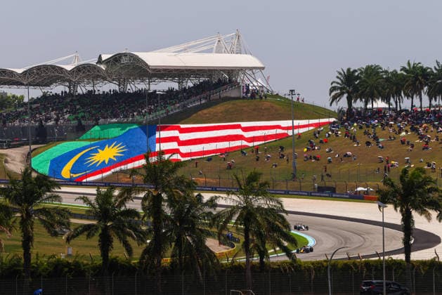 F1 - BAHRAIN GRAND PRIX IN MALAYSIA 2026 06 HADJAR Isack (fra), Red Bull Racing Ford RB22, action during the 2026 Formula 1 Bahrain Grand Prix in Malaysia, 16th round of the 2026 Formula One World Championship, WM, Weltmeisterschaft from October 2 to 4, 2026 on the Sepang International Circuit, in Sepang, Malaysia - SepangMalaysia Copyright: xANTONINxVINCENTx