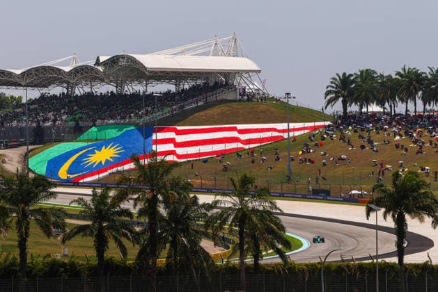 F1 - BAHRAIN GRAND PRIX IN MALAYSIA 2026 12 KIMI ANTONELLI Andrea (ita), Mercedes AMG F1 Team W17, action during the 2026 Formula 1 Bahrain Grand Prix in Malaysia, 16th round of the 2026 Formula One World Championship, WM, Weltmeisterschaft from October 2 to 4, 2026 on the Sepang International Circuit, in Sepang, Malaysia - SepangMalaysia  Copyright: xANTONINxVINCENTx