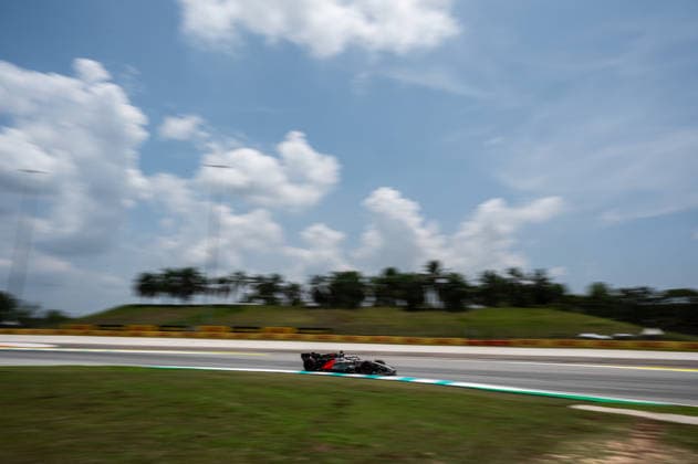 F1 - BAHRAIN GRAND PRIX IN MALAYSIA 2026 27 HULKENBERG Nico (ger), Audi F1 Team , action during the 2026 Formula 1 Bahrain Grand Prix in Malaysia, 16th round of the 2026 Formula One World Championship, WM, Weltmeisterschaft from October 2 to 4, 2026 on the Sepang International Circuit, in Sepang, Malaysia - SepangMalaysia Copyright: xALBERTOxVIMERCATIx
