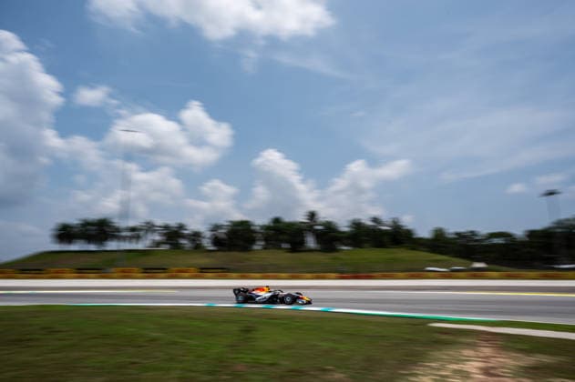 F1 - BAHRAIN GRAND PRIX IN MALAYSIA 2026 41 LINDBLAD Arvid (gbr), Visa Cash App RB F1 Team VCARB03, action during the 2026 Formula 1 Bahrain Grand Prix in Malaysia, 16th round of the 2026 Formula One World Championship, WM, Weltmeisterschaft from October 2 to 4, 2026 on the Sepang International Circuit, in Sepang, Malaysia - SepangMalaysia  Copyright: xALBERTOxVIMERCATIx