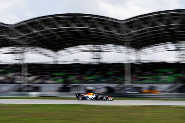 F1 - BAHRAIN GRAND PRIX IN MALAYSIA 2026 41 LINDBLAD Arvid (gbr), Visa Cash App RB F1 Team VCARB03, action during the 2026 Formula 1 Bahrain Grand Prix in Malaysia, 16th round of the 2026 Formula One World Championship, WM, Weltmeisterschaft from October 2 to 4, 2026 on the Sepang International Circuit, in Sepang, Malaysia - SepangMalaysia  Copyright: xALBERTOxVIMERCATIx
