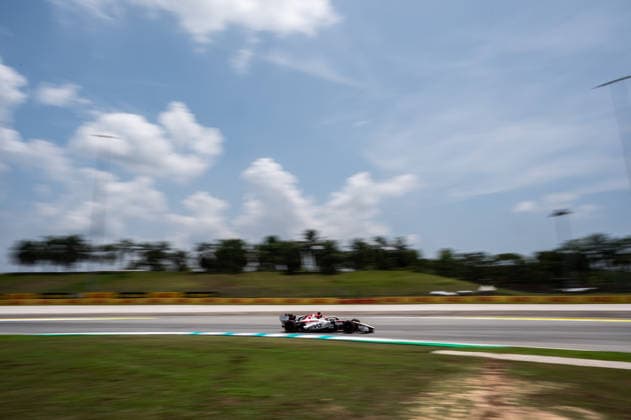 F1 - BAHRAIN GRAND PRIX IN MALAYSIA 2026 31 OCON Esteban (fra), TGR Haas F1 Team VF-26, action during the 2026 Formula 1 Bahrain Grand Prix in Malaysia, 16th round of the 2026 Formula One World Championship, WM, Weltmeisterschaft from October 2 to 4, 2026 on the Sepang International Circuit, in Sepang, Malaysia - SepangMalaysia Copyright: xALBERTOxVIMERCATIx