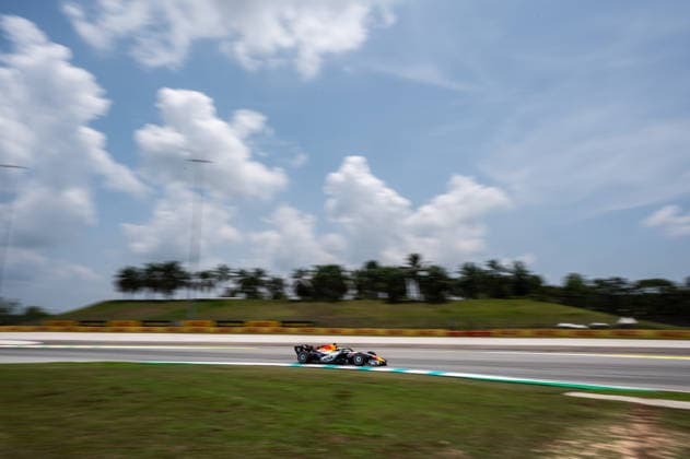 F1 - BAHRAIN GRAND PRIX IN MALAYSIA 2026 41 LINDBLAD Arvid (gbr), Visa Cash App RB F1 Team VCARB03, action during the 2026 Formula 1 Bahrain Grand Prix in Malaysia, 16th round of the 2026 Formula One World Championship, WM, Weltmeisterschaft from October 2 to 4, 2026 on the Sepang International Circuit, in Sepang, Malaysia - SepangMalaysia  Copyright: xALBERTOxVIMERCATIx