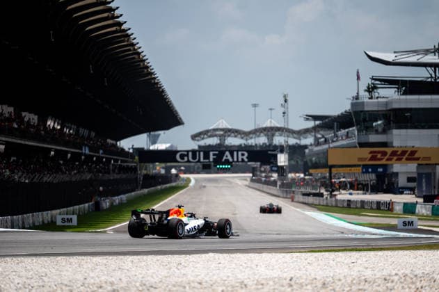 F1 - BAHRAIN GRAND PRIX IN MALAYSIA 2026 41 LINDBLAD Arvid (gbr), Visa Cash App RB F1 Team VCARB03, action during the 2026 Formula 1 Bahrain Grand Prix in Malaysia, 16th round of the 2026 Formula One World Championship, WM, Weltmeisterschaft from October 2 to 4, 2026 on the Sepang International Circuit, in Sepang, Malaysia - SepangMalaysia  Copyright: xALBERTOxVIMERCATIx