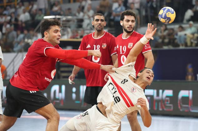 Handball - 2026 IHF Men s Handball Club World Championship, WM, Weltmeisterschaft in Egypt Ziad Hashad of Zamalek (R) in action against Saif Hany of Al Ahly (L) during the 2026 IHF Men s Handball Club World Championship bronze medal match Zamalek Club against Al Ahly SC in the New Administrative Capital, Egypt on October 01 2026. New Administrative Capital EGYPT Copyright: xMatrixxImages KhaledxElfiqix