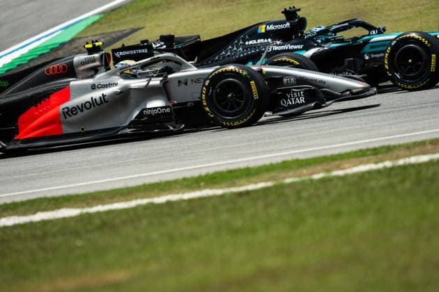 Formula 1 Gulf Air Bahrain Grand Prix in Malaysia 2026 Levi Erb OVERTAKE MAXPPP - Sepang 02 10 2026 05 BORTOLETO Gabriel (bra), Audi Revolut F1 Team, action at the Formula 1 Gulf Air Bahrain Grand Prix 2026 in Malaysia, the 15th round of the 2026 FIA Formula 1 World Championship, WM, Weltmeisterschaft at the Sepang International circuit, from 1 to 4 October 2026 Sepang Sepang International Circuit Malaysia  Copyright: xOVERTAKE MAXPPPxLevixErbx OVT202610020448 OVT202610020448