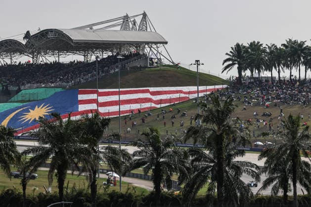 SEPANG, SGR - OCTOBER 02: Alex Albon of Thailand and Atlassian Williams F1 Team in action during friday free practice of the Formula 1 Gulf Air Bahrain Grand Prix on October 02, 2026 held at Sepang International Circuit in Sepang, Malaysia. (Photo by Hazrin Yeob Men Shah Icon Sportswire) AUTO: OCT 02 F1 Bahrain Grand Prix in Malaysia EDITORIAL USE ONLY Icon3782610029669