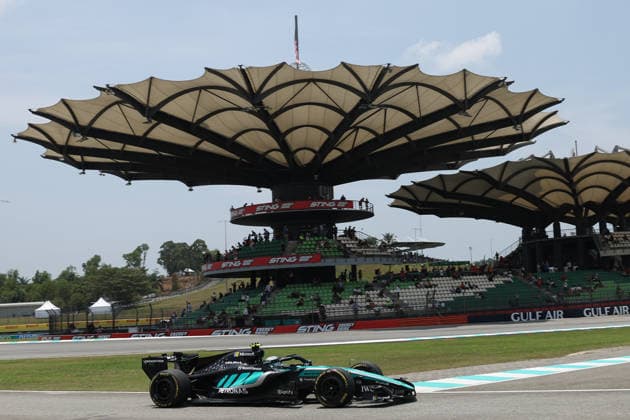 F1 Bahrain GP practice session in Malaysia SEPANG, MALAYSIA - OCTOBER 2: Andrea Kimi Antonelli of Mercedes during the practice ahead of the Formula 1 Bahrain Grand Prix at Sepang International Circuit in Sepnag, Malaysia on October 2, 2026. Jakub Porzycki Anadolu Sepang Malaysia. Editorial use only. Please get in touch for any other usage. Copyright: x2026xAnadoluxJakubxPorzyckix
