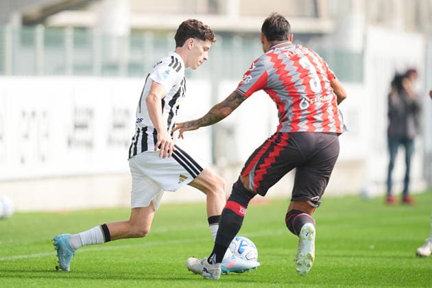 Juventus Luca Amaradio fights for the ball with Cremonese s Giuseppe Pezzella during the friendly soccer match between Juventus and Cremonese at the Juventus Training Center in Turin, north west Italy - Friday, October 02, 2026. - Soccer .  Copyright: xMarcoxAlpozzi LaPressex