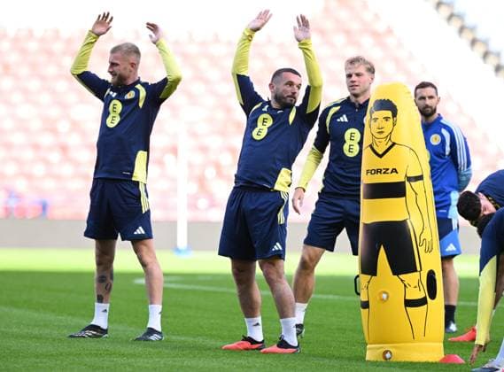 Oli McBurnie and John McGinn Scotland Team Training, International Football, Barclays Hampden, Glasgow, Scotland, UK - 02 Oct 2026Glasgow Lesser Hampden Scotland United Kingdom  Copyright: xMarkxRunnacles Shutterstockx 17180413p