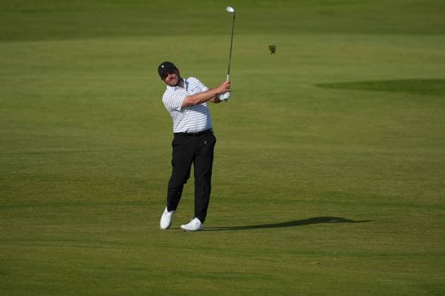 Francesco Molinari plays approach shot to the 4th green Alfred Dunhill Links Championship, Round 2, Kingsbarns, Tayside, UK, Scotland - 02 Oct 2026 United Kingdom  Copyright: xStuartxWallace Shutterstockx 17181491ax