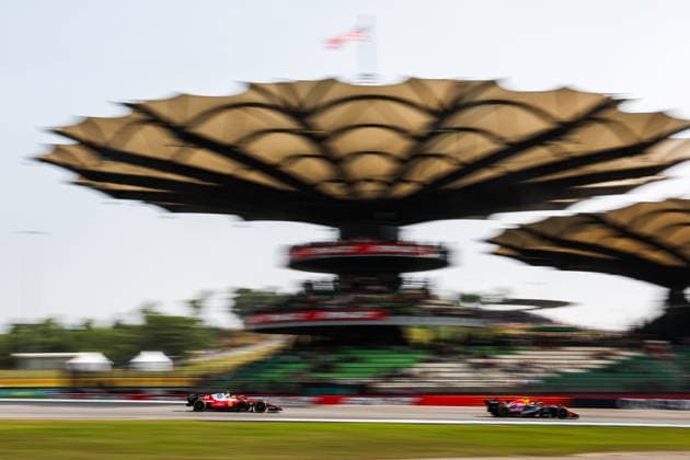 F1 - BAHRAIN GRAND PRIX IN MALAYSIA 2026 44 HAMILTON Lewis (gbr), Scuderia Ferrari SF-26, action during the 2026 Formula 1 Bahrain Grand Prix in Malaysia, 16th round of the 2026 Formula One World Championship, WM, Weltmeisterschaft from October 2 to 4, 2026 on the Sepang International Circuit, in Sepang, Malaysia - SepangMalaysia  Copyright: xANTONINxVINCENTx