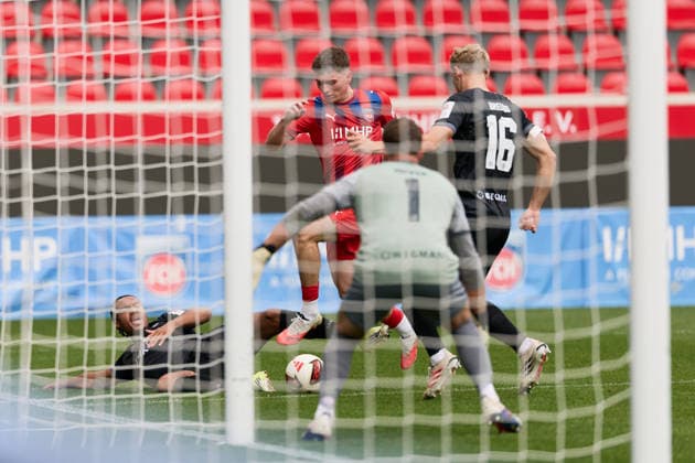 David Abrangao (FC Wuerzburger Kickers), 03 (on the ground), scoring chance by Paul Hennrich (1 FC Heidenheim), 08, Johann Hipper (FC Wuerzburger Kickers), 01, Louis Breuning (FC Wuerzburger Kickers), 16 (GER), 1 FC Heidenheim 1846 e.V. vs. FC Würzburg Kickers, Soccer, Men’s Friendly Matches, 2026–2027 Season, October 2, 2026, GER, 1 FC Heidenheim 1846 e.V. vs. FC Würzburger Kickers, Soccer, Men’s Friendly Matches, 2026–2027 Season, October 2, 2026, Heidenheim an der Brenz Copyright: xEibner-Pressefoto GeraldxOelze-dexStoppanyx EP_ODS