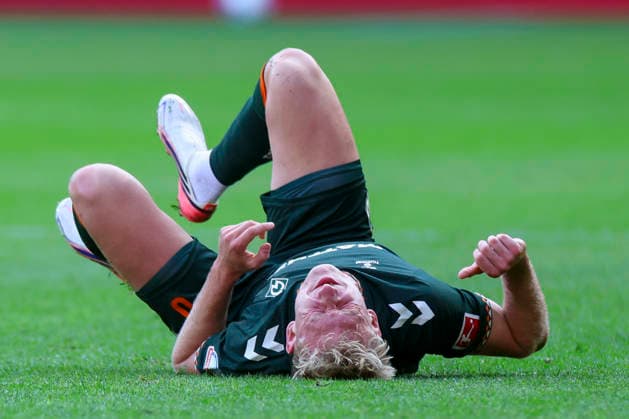 Oskar Wojcik of Werder Bremen looks disappointed during the friendly match between FC Twente Enschede and Werder Bremen at De Grolsch Veste on October 2, 2026, in Enschede, Netherlands Photo by Marco Steinbrenner DeFodi Images Oskar Wojcik of Werder Bremen looks dejected during the friendly match between FC Twente Enschede and Werder Bremen at De Grolsch Veste on October 2, 2026, in Enschede, Netherlands. Photo by Marco Steinbrenner, DeFodi Images. Photo by Marco Steinbrenner, DeFodi Images.