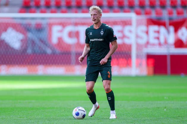 Oskar Wojcik of Werder Bremen controls the ball during the friendly match between FC Twente Enschede and Werder Bremen at De Grolsch Veste on October 2, 2026, in Enschede, Netherlands Photo by Marco Steinbrenner DeFodi Images Oskar Wojcik of Werder Bremen controls the ball during the friendly match between FC Twente Enschede and Werder Bremen at De Grolsch Veste on October 2, 2026, in Enschede, Netherlands. Photo by Marco Steinbrenner, DeFodi Images. Photo by Marco Steinbrenner, DeFodi Images.