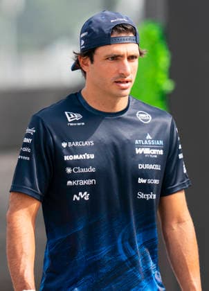FORMULA 1 BAHRAIN GRAND PRIX IN MALAYSIA 2026 Carlos Sainz (SPA) 55 Williams F1 Team arriving for practice during the Formula 1 Gulf Air Bahrain Grand Prix in Malaysia 2026, Round 16 of the 2026 Formula 1 World Championship, WM, Weltmeisterschaft from 2nd - 4th October 2026 at Sepang International Circuit, Sepang, Malaysia. Credit: Robbie Hoad Every Second Media Editorial use only. All images are copyright Every Second Media Limited. No images may be reproduced without prior permission. Copyright: xIMAGO EveryxSecondxMediax ESM-2195-0190 RobbiexHoadx xEveryxSecondxMediax
