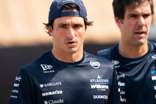 FORMULA 1 BAHRAIN GRAND PRIX IN MALAYSIA 2026 Carlos Sainz (SPA) 55 Williams F1 Team arriving for practice during the Formula 1 Gulf Air Bahrain Grand Prix in Malaysia 2026, Round 16 of the 2026 Formula 1 World Championship, WM, Weltmeisterschaft from 2nd - 4th October 2026 at Sepang International Circuit, Sepang, Malaysia. Credit: Robbie Hoad Every Second Media Editorial use only. All images are copyright Every Second Media Limited. No images may be reproduced without prior permission. Copyright: xIMAGO EveryxSecondxMediax ESM-2195-0192 RobbiexHoadx xEveryxSecondxMediax
