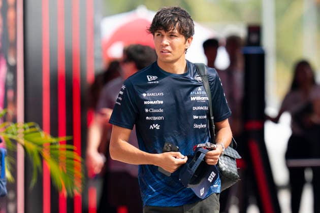 FORMULA 1 BAHRAIN GRAND PRIX IN MALAYSIA 2026 Alexander Albon (THA) 23 Williams F1 Team arriving for practice during the Formula 1 Gulf Air Bahrain Grand Prix in Malaysia 2026, Round 16 of the 2026 Formula 1 World Championship, WM, Weltmeisterschaft from 2nd - 4th October 2026 at Sepang International Circuit, Sepang, Malaysia. Credit: Robbie Hoad Every Second Media Editorial use only. All images are copyright Every Second Media Limited. No images may be reproduced without prior permission. Copyright: xIMAGO EveryxSecondxMediax ESM-2195-0195 RobbiexHoadx xEveryxSecondxMediax