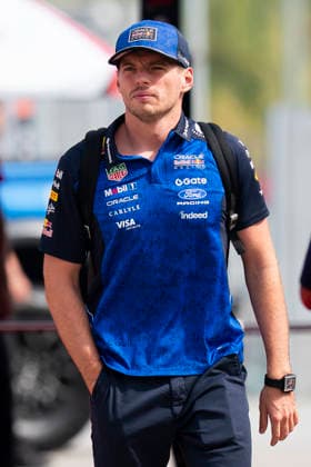 FORMULA 1 BAHRAIN GRAND PRIX IN MALAYSIA 2026 Max Verstappen (NED) 3 Red Bull Racing arriving for practice during the Formula 1 Gulf Air Bahrain Grand Prix in Malaysia 2026, Round 16 of the 2026 Formula 1 World Championship, WM, Weltmeisterschaft from 2nd - 4th October 2026 at Sepang International Circuit, Sepang, Malaysia. Credit: Robbie Hoad Every Second Media Editorial use only. All images are copyright Every Second Media Limited. No images may be reproduced without prior permission. Copyright: xIMAGO EveryxSecondxMediax ESM-2195-0199 RobbiexHoadx xEveryxSecondxMediax