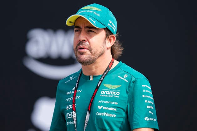 FORMULA 1 BAHRAIN GRAND PRIX IN MALAYSIA 2026 Fernando Alonso (SPA) 14 Aston Martin arriving for practice during the Formula 1 Gulf Air Bahrain Grand Prix in Malaysia 2026, Round 16 of the 2026 Formula 1 World Championship, WM, Weltmeisterschaft from 2nd - 4th October 2026 at Sepang International Circuit, Sepang, Malaysia. Credit: Robbie Hoad Every Second Media Editorial use only. All images are copyright Every Second Media Limited. No images may be reproduced without prior permission. Copyright: xIMAGO EveryxSecondxMediax ESM-2195-0211 RobbiexHoadx xEveryxSecondxMediax