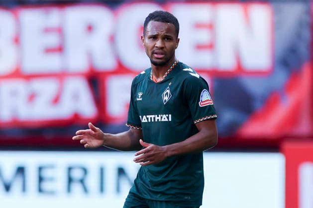 Felix Agu: Werder Bremen looks dejected during the friendly match between FC Twente Enschede and Werder Bremen at De Grolsch Veste on October 2, 2026, in Enschede, Netherlands Photo by Marco Steinbrenner DeFodi Images Felix Agu Werder Bremen looks dejected during the friendly match between FC Twente Enschede and Werder Bremen at De Grolsch Veste on October 2, 2026, in Enschede, Netherlands. Photo by Marco Steinbrenner, DeFodi Images. Photo by Marco Steinbrenner, DeFodi Images.