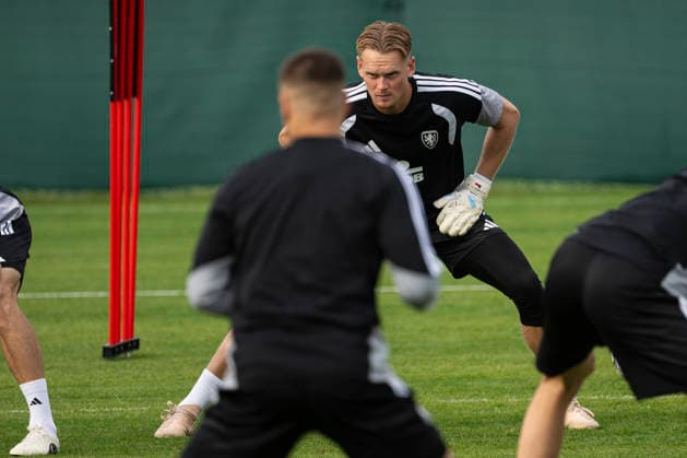 The Czech national soccer team training session during the media program prior to the UEFA Nations League match against Spain, in Prague, Czech Republic, October 2, 2026. Czech Antonin Kinsky in action. (CTKxPhoto MichalxKamaryt) CTKPhotoP2026100205091  CTKPhotoP2026100205091