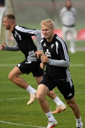 The Czech national soccer team training session during the media program prior to the UEFA Nations League match against Spain, in Prague, Czech Republic, October 2, 2026. Czech Ondrej Zmrzly. (CTKxPhoto MichalxKamaryt) CTKPhotoP2026100205118  CTKPhotoP2026100205118