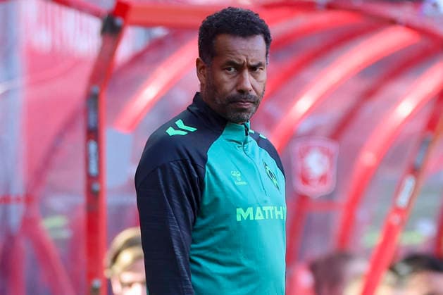 Werder Bremen coach Daniel Thioune looks disappointed during the friendly match between FC Twente Enschede and Werder Bremen at De Grolsch Veste on October 2, 2026, in Enschede, Netherlands Photo by Marco Steinbrenner DeFodi Images Coach Daniel Thioune of Werder Bremen looks dejected during the friendly match between FC Twente Enschede and Werder Bremen at De Grolsch Veste on October 2, 2026, in Enschede, Netherlands. Photo by Marco Steinbrenner, DeFodi Images. Photo by Marco Steinbrenner, DeFodi Images.