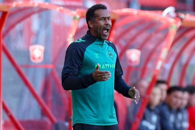 Werder Bremen coach Daniel Thioune looks disappointed during the friendly match between FC Twente Enschede and Werder Bremen at De Grolsch Veste on October 2, 2026, in Enschede, Netherlands Photo by Marco Steinbrenner DeFodi Images Coach Daniel Thioune of Werder Bremen looks dejected during the friendly match between FC Twente Enschede and Werder Bremen at De Grolsch Veste on October 2, 2026, in Enschede, Netherlands. Photo by Marco Steinbrenner, DeFodi Images. Photo by Marco Steinbrenner, DeFodi Images.