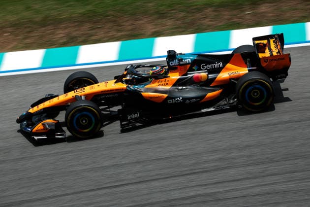 81 PIASTRI Oscar out, McLaren F1 Team MCL40, action from the 2026 Bahrain F1 GP 16 in Malaysia, 2026 Bahrain F1 GP 16 in Malaysia, 81 PIASTRI Oscar out, McLaren F1 Team MCL40, action during the 2026 Formula 1 Bahrain Grand Prix in Malaysia, 16th round of the 2026 Formula One World Championship from October 2 to 81 PIASTRI Oscar from , McLaren F1 Team MCL40, action during the 2026 Formula 1 Bahrain Grand Prix in Malaysia, the 16th round of the 2026 Formula One World Championship held October 2–4, 2026, at the Sepang International Circuit in Sepang, Malaysia. Photo by Eric Alonso, DPPI Malaysia