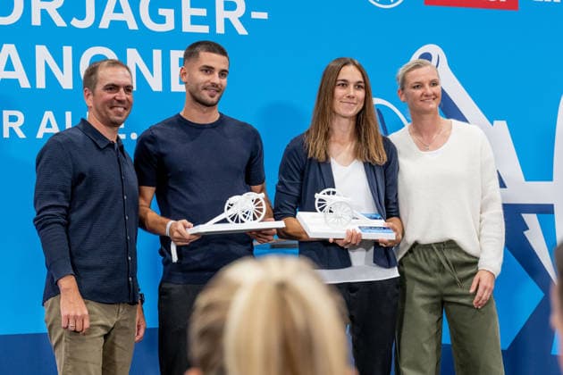 Philipp Lahm, soccer player and 2014 World Cup champion, and Alexandra Popp, soccer player and Olympic champion, with Erolind Krasniqi of ETSV Hamburg (48 goals in League 5) and Karina Wilhelm of SV 1911 Dingelstaedt, 57 goals in League 5 at the ceremony honoring the top goal scorers in German amateur soccer at the Volkswagen VW Media Lounge under the motto Top Scorer Award for Everyone, GER, Germany vs. Serbia, soccer, UEFA Nations League, League A group stage, Matchday 3, 2026–2027 season, October 1, 2026. DFL and DFB regulations prohibit any use of photographs as image sequences and or quasi-video. Photo: HMB Media, Heike Feiner Copyright: HMBxMedia HeikexFeiner