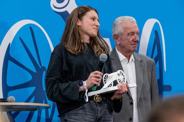 Larissa Krumrey, SV Lohausen, 81 goals in League 7, at the ceremony honoring the top goal scorers in German amateur soccer at the Volkswagen VW Media Lounge, with the theme Top Scorer Award for Everyone —GER, Germany vs. Serbia, soccer, UEFA Nations League, League A group stage, Matchday 3, 2026–2027 season, October 1, 2026. DFL and DFB regulations prohibit any use of photographs as image sequences and or quasi-video. Photo: HMB Media, Heike Feiner Copyright: HMBxMedia HeikexFeiner