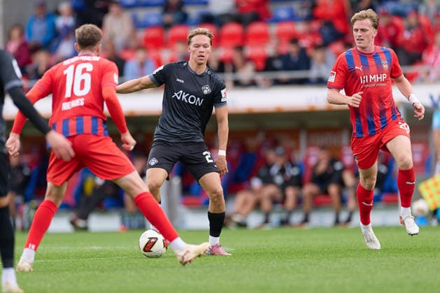 Julian Niehues, 1 FC Heidenheim, 16; Xaver Kiefersauer, FC Würzburger Kickers, 27; Mikkel Kaufmann, 1 FC Heidenheim, 29 (GER), 1 FC Heidenheim 1846 e.V. vs. FC Würzburger Kickers, Soccer, Men’s Friendly Matches, 2026–2027 Season, October 2, 2026, GER, 1 FC Heidenheim 1846 e.V. vs. FC Würzburger Kickers, Soccer, Men’s Friendly Matches, 2026–2027 Season, October 2, 2026, Heidenheim an der Brenz Copyright: xEibner-Pressefoto GeraldxOelze-dexStoppanyx EP_ODS