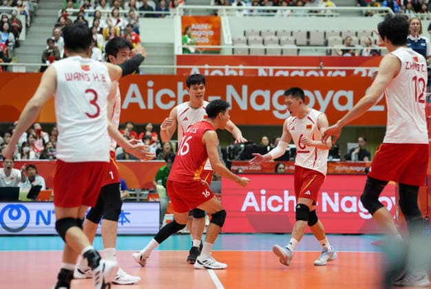 (261002) -- OKAZAKI, Oct. 2, 2026 -- Players of China celebrate scoring during the men s volleyball semifinal match between China and Japan at the 20th Asian Games Aichi-Nagoya 2026 in Okazaki of Aichi Prefecture, Japan, Oct. 2, 2026. ) (SP)JAPAN-OKAZAKI-ASIAN GAMES-VOLLEYBALL-MEN-SEMIFINAL-JPN VS CHN CheongxKamxKa