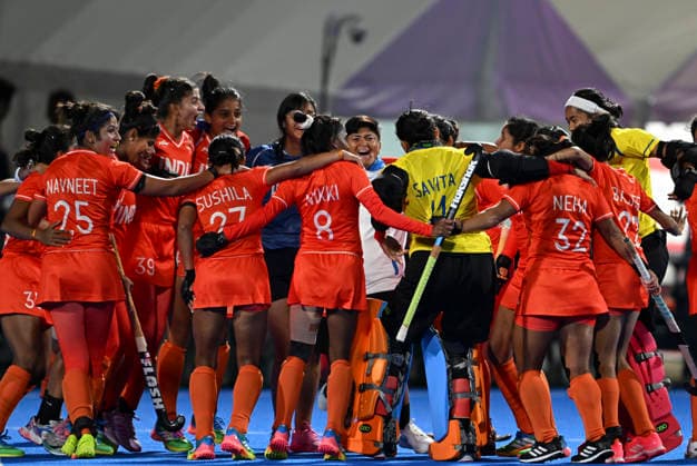(261002) -- GIFU, Oct. 2, 2026 -- Team India celebrate victory after the women hockey final match between China and India at 20th Asian Games Aichi-Nagoya 2026 in Gifu, Japan, Oct. 2, 2026. ) (SP)JAPAN-GIFU-ASIAN GAMES-HOCKEY-WOMEN-FINAL LiuxLei 