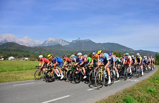UEC 2026 Road European Championships Ljubljana 02 10 2026 LJUBLJANA, SLOVENIA - OCTOBER 02 : illustration picture peloton during the Men U23 cycling road race at the 2026 UEC Road European Championships. An UCI Continental Championships cycling race of 141,9 km with start in Ljubljana and finish in Sencur on October 2, 2026 in Ljubljana, Slovenia, 02 10 2026 Ljubljana Slovenia  Copyright: xJanxDexMeuleneirx