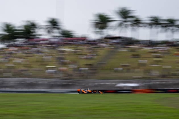 F1 - BAHRAIN GRAND PRIX IN MALAYSIA 2026 01 NORRIS Lando (gbr), McLaren F1 Team MCL40, action during the 2026 Formula 1 Bahrain Grand Prix in Malaysia, 16th round of the 2026 Formula One World Championship, WM, Weltmeisterschaft from October 2 to 4, 2026 on the Sepang International Circuit, in Sepang, Malaysia - SepangMalaysia  Copyright: xALBERTOxVIMERCATIx