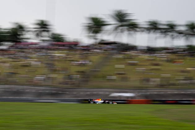 F1 - BAHRAIN GRAND PRIX IN MALAYSIA 2026 30 LAWSON Liam (nzl), Visa Cash App RB F1 Team VCARB03, action during the 2026 Formula 1 Bahrain Grand Prix in Malaysia, 16th round of the 2026 Formula One World Championship, WM, Weltmeisterschaft from October 2 to 4, 2026 on the Sepang International Circuit, in Sepang, Malaysia - SepangMalaysia Copyright: xALBERTOxVIMERCATIx