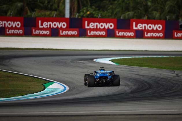 F1 - BAHRAIN GRAND PRIX IN MALAYSIA 2026 23 ALBON Alexander (tha), Williams F1 Team FW48, action during the 2026 Formula 1 Bahrain Grand Prix in Malaysia, 16th round of the 2026 Formula One World Championship, WM, Weltmeisterschaft from October 2 to 4, 2026 on the Sepang International Circuit, in Sepang, Malaysia - SepangMalaysia Copyright: xXavixBonillax