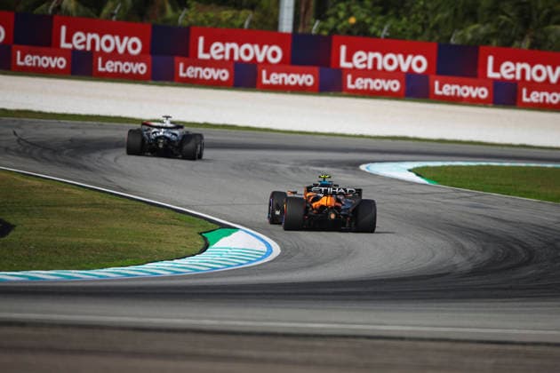 F1 - BAHRAIN GRAND PRIX IN MALAYSIA 2026 01 NORRIS Lando (gbr), McLaren F1 Team MCL40, action during the 2026 Formula 1 Bahrain Grand Prix in Malaysia, 16th round of the 2026 Formula One World Championship, WM, Weltmeisterschaft from October 2 to 4, 2026 on the Sepang International Circuit, in Sepang, Malaysia - SepangMalaysia  Copyright: xXavixBonillax