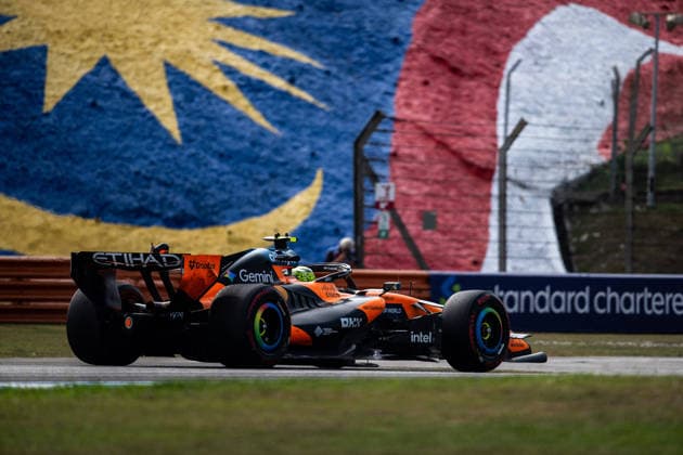 F1 - BAHRAIN GRAND PRIX IN MALAYSIA 2026 01 NORRIS Lando (gbr), McLaren F1 Team MCL40, action during the 2026 Formula 1 Bahrain Grand Prix in Malaysia, 16th round of the 2026 Formula One World Championship, WM, Weltmeisterschaft from October 2 to 4, 2026 on the Sepang International Circuit, in Sepang, Malaysia - SepangMalaysia  Copyright: xALBERTOxVIMERCATIx