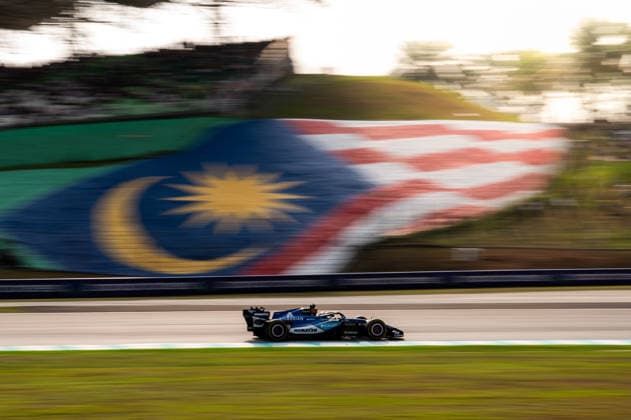 F1 - BAHRAIN GRAND PRIX IN MALAYSIA 2026 23 ALBON Alexander (tha), Williams F1 Team FW48, action during the 2026 Formula 1 Bahrain Grand Prix in Malaysia, 16th round of the 2026 Formula One World Championship, WM, Weltmeisterschaft from October 2 to 4, 2026 on the Sepang International Circuit, in Sepang, Malaysia - SepangMalaysia Copyright: xALBERTOxVIMERCATIx