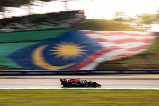 F1 - BAHRAIN GRAND PRIX IN MALAYSIA 2026 06 HADJAR Isack (fra), Red Bull Racing Ford RB22, action during the 2026 Formula 1 Bahrain Grand Prix in Malaysia, 16th round of the 2026 Formula One World Championship, WM, Weltmeisterschaft from October 2 to 4, 2026 on the Sepang International Circuit, in Sepang, Malaysia - SepangMalaysia  Copyright: xALBERTOxVIMERCATIx