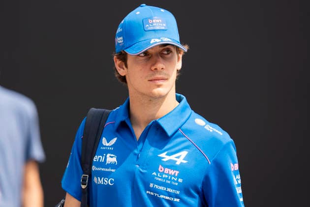 FORMULA 1 BAHRAIN GRAND PRIX IN MALAYSIA 2026 Franco Colapinto (ARG) 43 Alpine arriving for practice during the Formula 1 Gulf Air Bahrain Grand Prix in Malaysia 2026, Round 16 of the 2026 Formula 1 World Championship, WM, Weltmeisterschaft from 2nd - 4th October 2026 at Sepang International Circuit, Sepang, Malaysia. Credit: Robbie Hoad Every Second Media Editorial use only. All images are copyright Every Second Media Limited. No images may be reproduced without prior permission. Copyright: xIMAGO EveryxSecondxMediax ESM-2195-0221 RobbiexHoadx xEveryxSecondxMediax