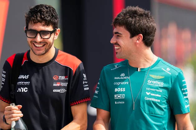 FORMULA 1 BAHRAIN GRAND PRIX IN MALAYSIA 2026 Esteban Ocon (FRA) 31 Haas F1 Team and Lance Stroll (CAN) 18 Aston Martin arriving for practice during the Formula 1 Gulf Air Bahrain Grand Prix in Malaysia 2026, Round 16 of the 2026 Formula 1 World Championship, WM, Weltmeisterschaft from 2nd - 4th October 2026 at Sepang International Circuit, Sepang, Malaysia. Credit: Robbie Hoad Every Second Media Editorial use only. All images are copyright Every Second Media Limited. No images may be reproduced without prior permission. Copyright: xIMAGO EveryxSecondxMediax ESM-2195-0226 RobbiexHoadx xEveryxSecondxMediax