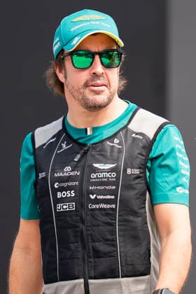 FORMULA 1 BAHRAIN GRAND PRIX IN MALAYSIA 2026 Fernando Alonso (SPA) 14 Aston Martin arriving for practice during the Formula 1 Gulf Air Bahrain Grand Prix in Malaysia 2026, Round 16 of the 2026 Formula 1 World Championship, WM, Weltmeisterschaft from 2nd - 4th October 2026 at Sepang International Circuit, Sepang, Malaysia. Credit: Robbie Hoad Every Second Media Editorial use only. All images are copyright Every Second Media Limited. No images may be reproduced without prior permission. Copyright: xIMAGO EveryxSecondxMediax ESM-2195-0250 RobbiexHoadx xEveryxSecondxMediax