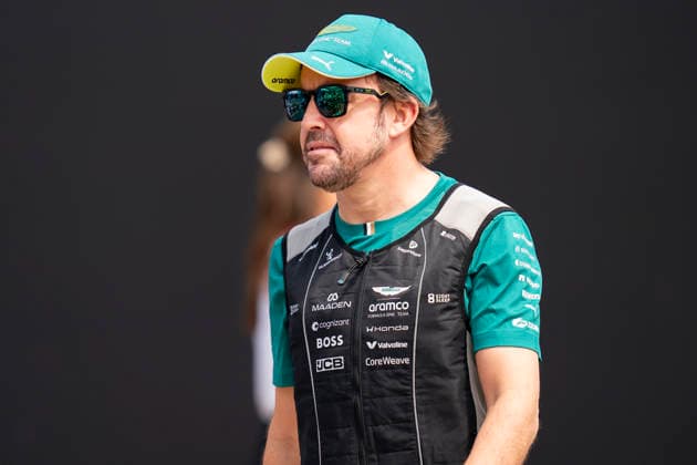FORMULA 1 BAHRAIN GRAND PRIX IN MALAYSIA 2026 Fernando Alonso (SPA) 14 Aston Martin arriving for practice during the Formula 1 Gulf Air Bahrain Grand Prix in Malaysia 2026, Round 16 of the 2026 Formula 1 World Championship, WM, Weltmeisterschaft from 2nd - 4th October 2026 at Sepang International Circuit, Sepang, Malaysia. Credit: Robbie Hoad Every Second Media Editorial use only. All images are copyright Every Second Media Limited. No images may be reproduced without prior permission. Copyright: xIMAGO EveryxSecondxMediax ESM-2195-0251 RobbiexHoadx xEveryxSecondxMediax