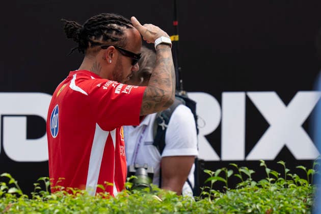 FORMULA 1 BAHRAIN GRAND PRIX IN MALAYSIA 2026 Lewis Hamilton (GBR) 44 Ferrari arriving for practice during the Formula 1 Gulf Air Bahrain Grand Prix in Malaysia 2026, Round 16 of the 2026 Formula 1 World Championship, WM, Weltmeisterschaft from 2nd - 4th October 2026 at Sepang International Circuit, Sepang, Malaysia. Credit: Robbie Hoad Every Second Media Editorial use only. All images are copyright Every Second Media Limited. No images may be reproduced without prior permission. Copyright: xIMAGO EveryxSecondxMediax ESM-2195-0264 RobbiexHoadx xEveryxSecondxMediax