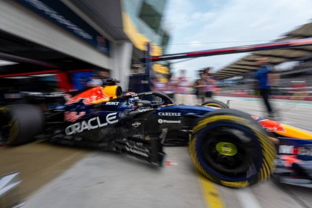 October 2, 2026, Kuala Lumpur, Malaysia: Max Verstappen (NLD) (Oracle Red Bull Racing) in the pit lane during free practice 2 of the Formula 1 Bahrain Grand Prix In Malaysia 2026 at the Sepang International Circuit. Kuala Lumpur Malaysia - ZUMAs197 20261002_aaa_s197_141 Copyright: xLucaxMartinix