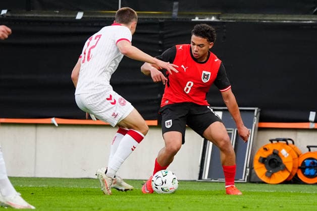 SOCCER - UEFA U21, U 21 EURO quali, AUT vs DEN VIENNA,AUSTRIA,02.OCT.26 - SOCCER - UEFA European Under-21 Championship 2027, qualifiers, OEFB Under-21 international match, Länderspiel, Nationalmannschaft Austria vs Denmark. Image shows Jacob Peter Hoedl (AUT) and Lasse Flo (DEN).  GEPAxpictures xKevinxKada